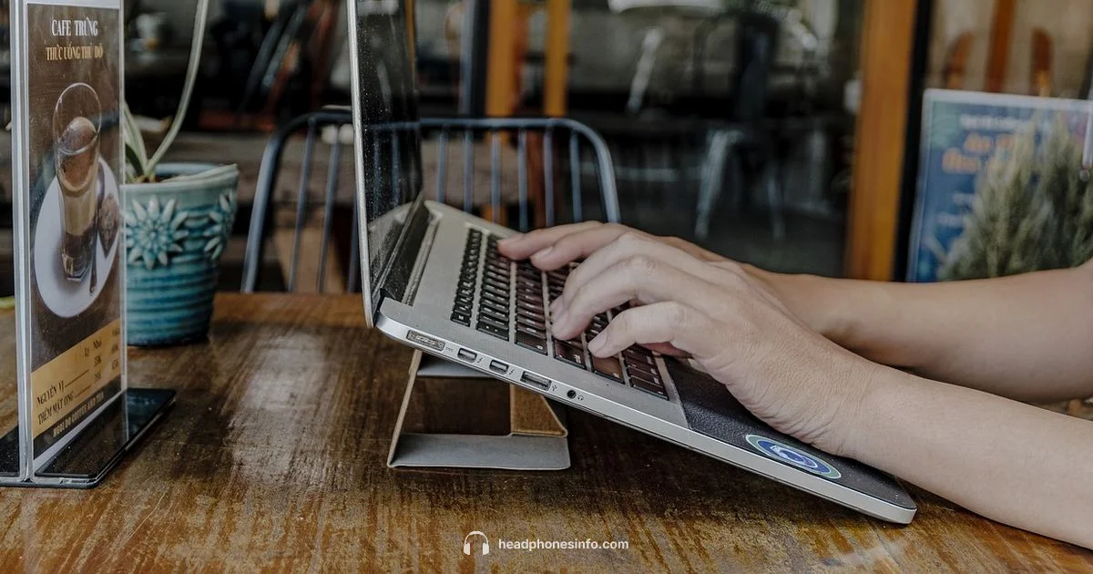 Idle Wear Guide - Headphones Info