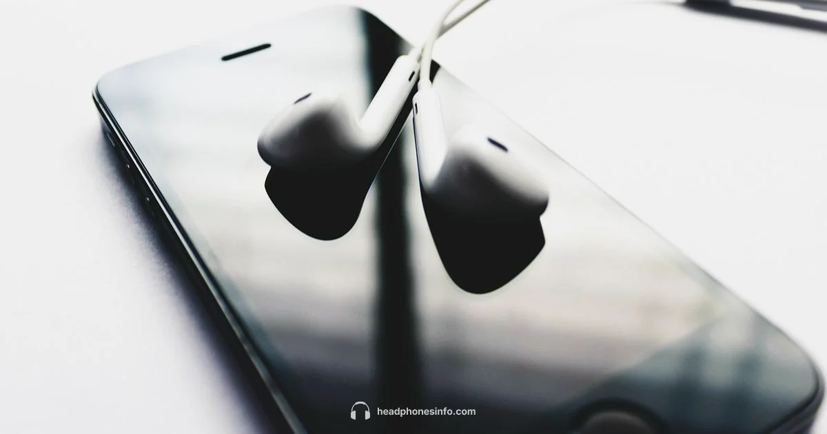 Headphones vs Earbuds Headphones vs Earbuds - Headphones Info