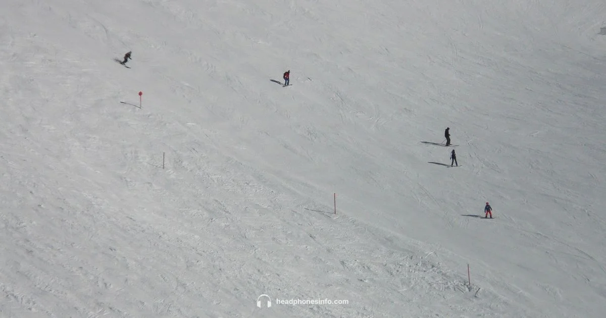 Ski Headphones Guide Ski Headphones Guide - Headphones Info