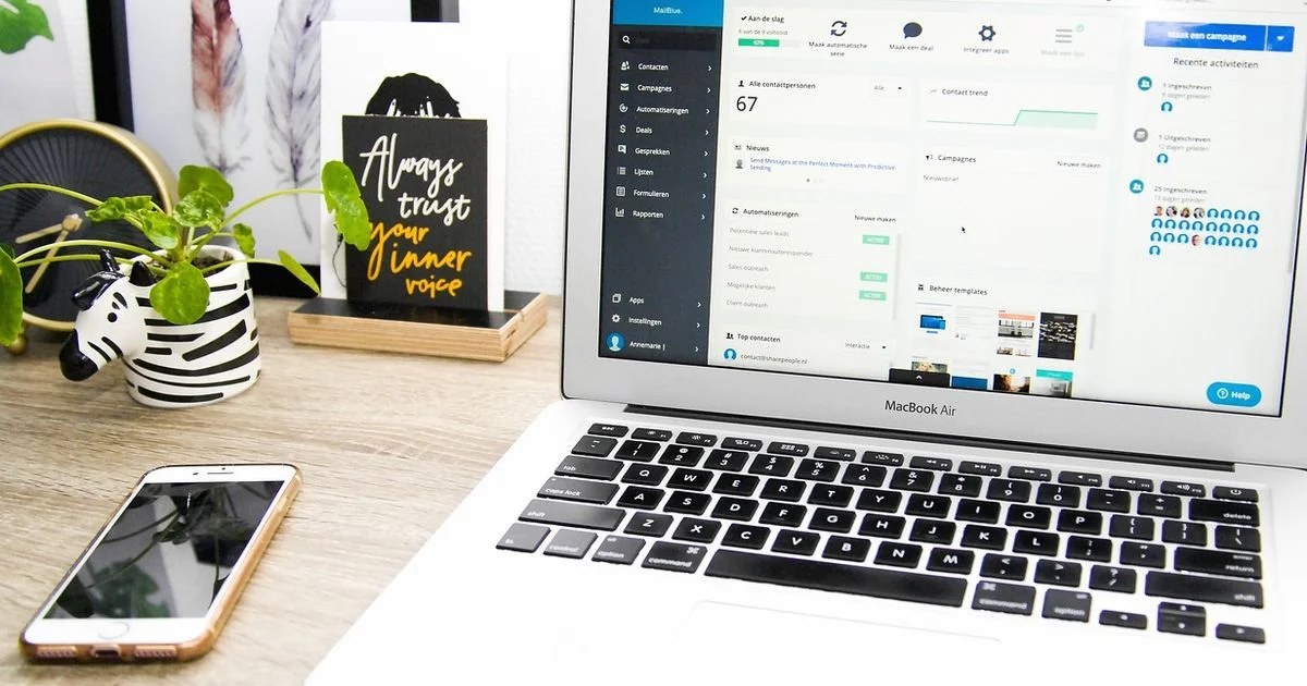 Headphones In Use - Headphones Info