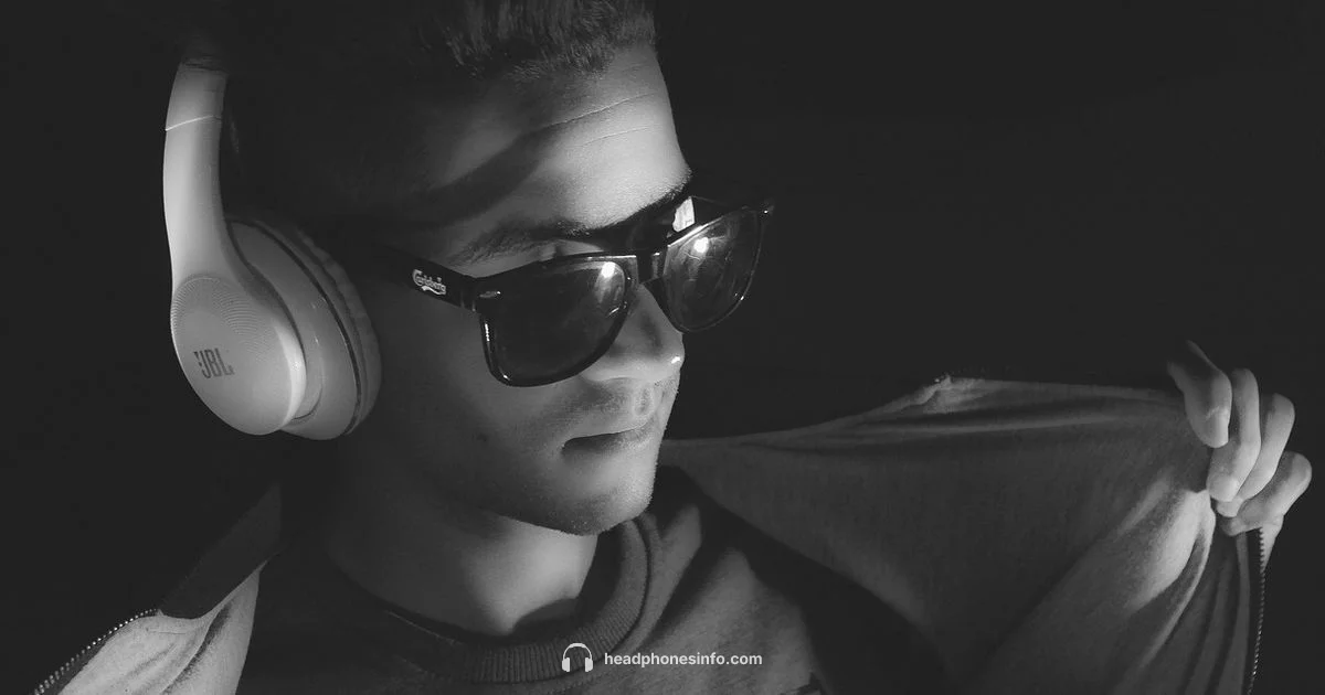 Wear Headphones Properly - Headphones Info