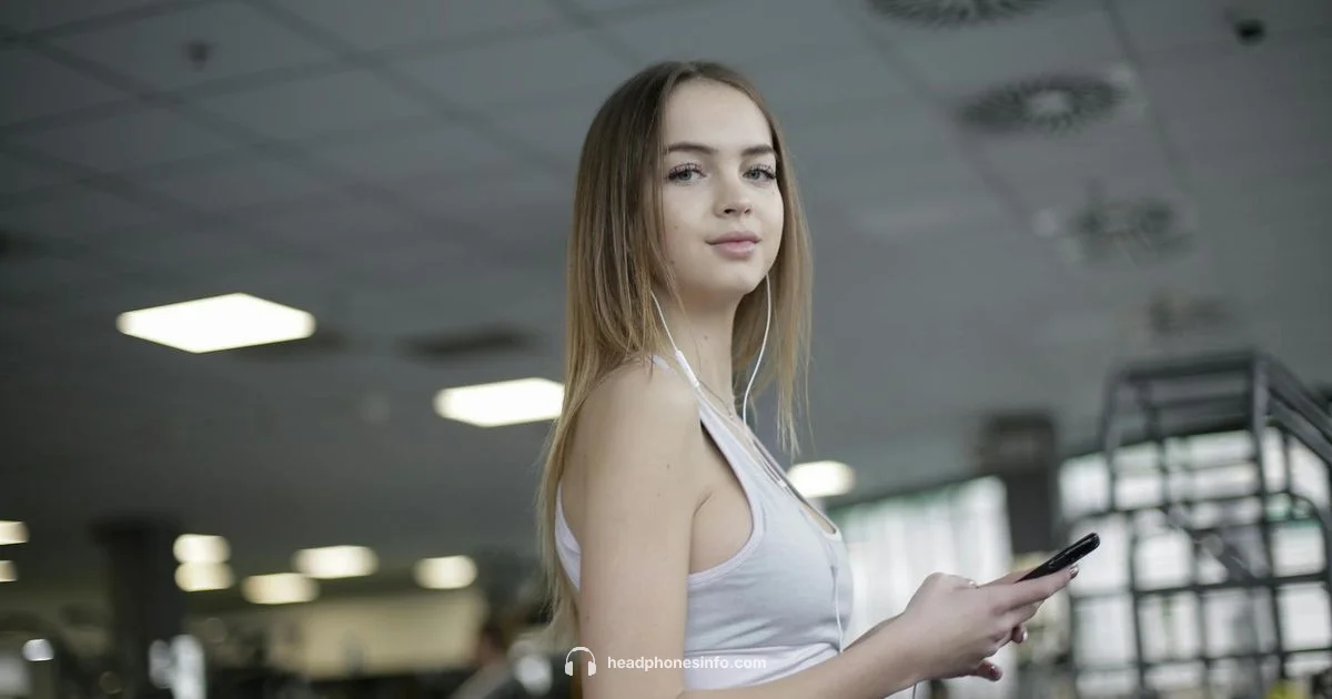 Headphones vs Earbuds - Headphones Info