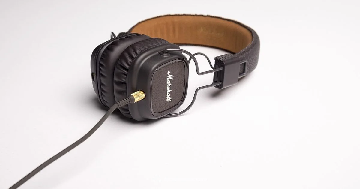 Headphones & Ear Health Headphones & Ear Health - Headphones Info