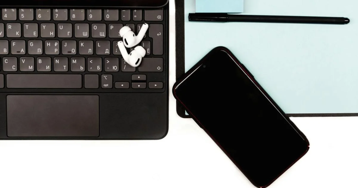 Earbud Spelling - Headphones Info